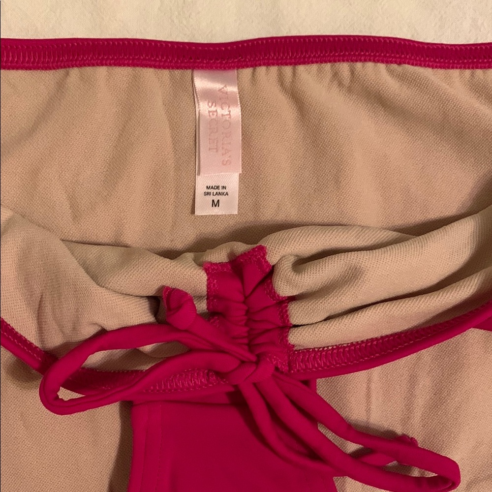 Fuchsia bikini bottom - Picture 2 of 4